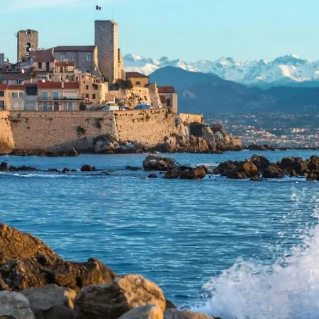 Capleouna-villa La *