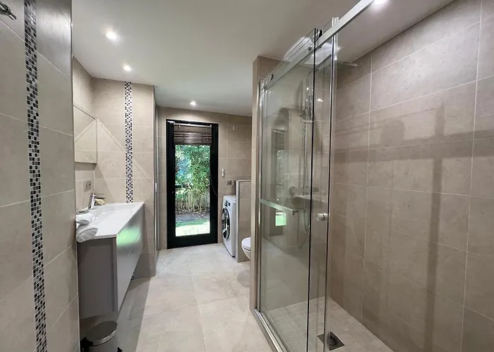 别墅 Capleouna-villa La *